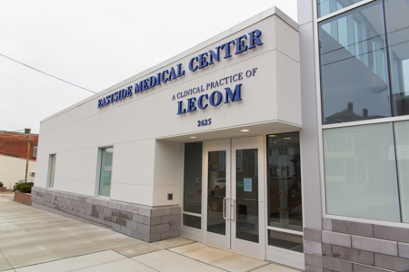Eastside_Medical_Exterior_I15A1448