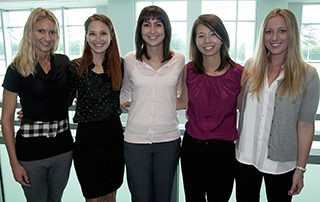 The 182 members of the DO Class of 2018 at LEDiana Sitar, Shelby Mast, Melissa Beljan, Kali Walker, and Ashley Ashlquist posing for picture at LECOM Bradenton